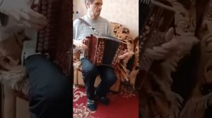«ЯБЛОЧКО» Играет мастер Спорышев В.В. на восстановленной им гармони Бр.Потехиных