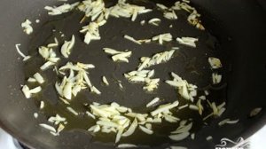 Постный салат с красной фасолью