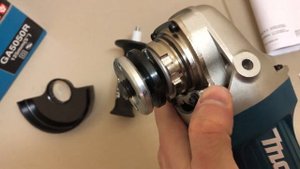 Одноручная углошлифмашина MAKITA GA 5050 R в (1300 Вт,диск 125х22 мм,плавный пуск), Артикул: GA5050
