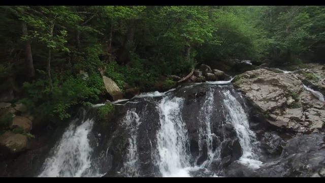 Приморский край. Смольные водопады. Беседка ушуистов
