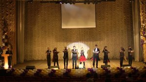 Детский Театр моды. Костюмы потрясающие.