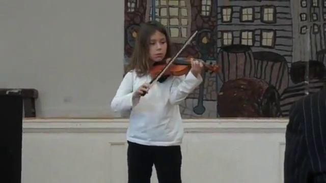 Greta's violin recital смотреть онлайн