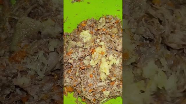 #мяснаязакуска#рулька#холоднаязакуска Мясная закуска из свиной рульки. В комментариях все расписано