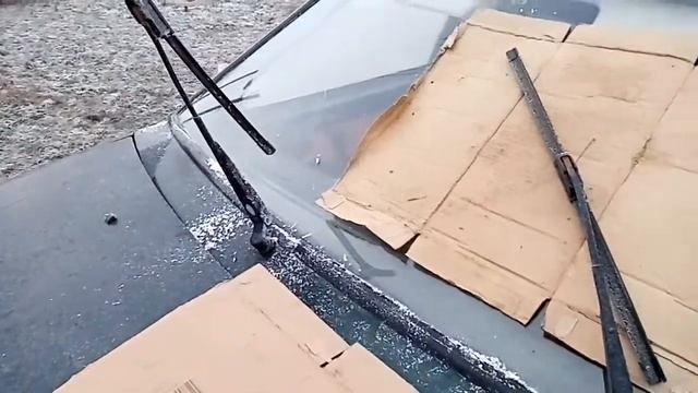 Лайф-хак против наледи на стёклах автомобиля смотреть онлайн
