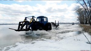 Купил трактор МТЗ-82! Жёсткий перегон по бездорожью за 90 км! Driving a tractor off-road