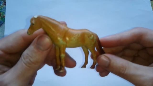 Видео: КОРИЧНЕВАЯ ЛОШАДЬ - игрушка для детей смотреть онлайн
