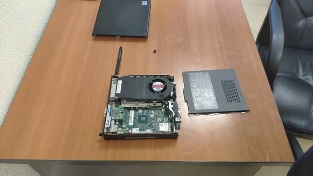 LENOVO ThinkCentre Tiny M720q смотреть онлайн