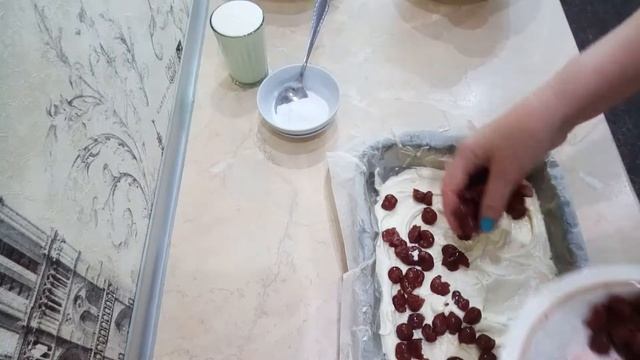 ЗАЛИВНОЙ ПИРОГ С ВИШНЕЙ смотреть онлайн
