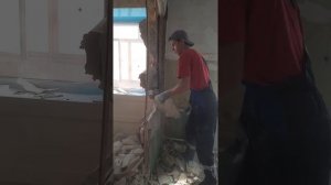 Демонтаж перегородок в квартире. Снос стен. Подготовка квартиры к ремонту