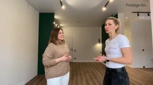 Натяжные потолки с теневым примыканием и накладными треками от Prestige tm