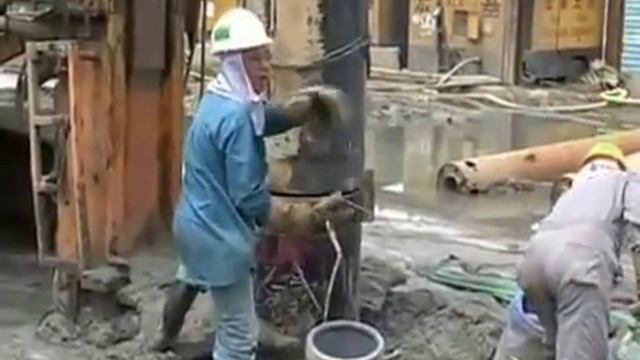 Бурение пневмоударником под буронабивные сваи