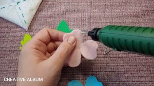 Beautiful and simple crafts made of felt "Envelope with flowers".