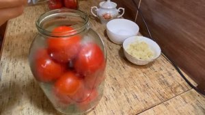 Очень вкусные помидорки на зиму. БЕЗ УКСУСА!!!! «Помидоры в снегу»