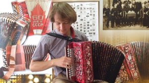 Гармонь "Заказная Г-1" Ми мажор с 3 тенорами