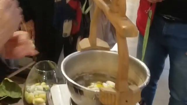Как из кокона шелкопряда делают шёлк / Музей шёлка Валенсия 11/2019  Museo De La De Da