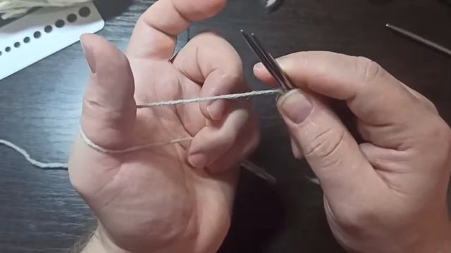 Набор первого ряда петель на спицы