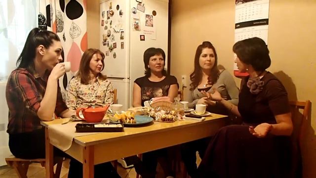 Посиделки-2 (часть 8) Клитеральный оргазм. Режем кожаным ножом. Евро растет. смотреть онлайн