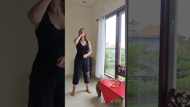 Волна позвоночника - упражнение для спины