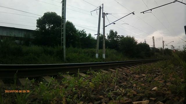 Электровозы ЭП1-299 и ЭП1П-014 с пассажирским поездом No. 214Э Хабаровск-Тихоокеанская. смотреть онлайн