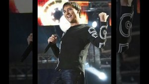 Юра Шатунов. Песню исполняет Инна Шам