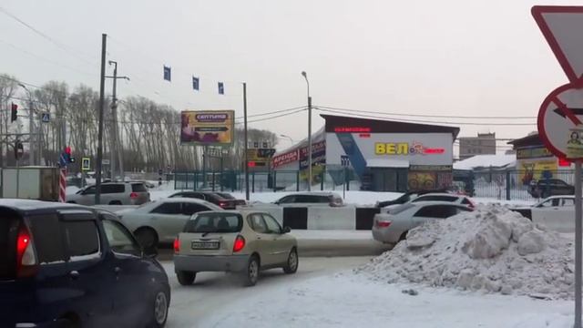 Левый поворот закрыли с Северного в Бердске смотреть онлайн