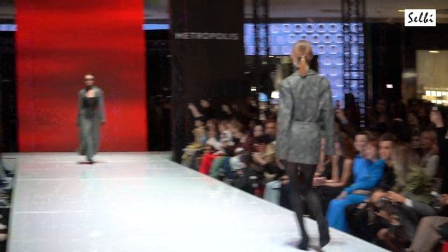 Показ мод - фэшн-коллекция бренда Lichi на Sokol Fashion Week 2023 в Москве в ТЦ Метрополис смотреть онлайн
