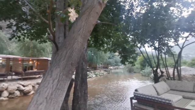 КАФЕ У РЕКИ В ГОРАХ, ТУРЦИЯ, МЕРСИН, ЭРДЕМЛИ. ЭКСКУРСИЯ И ДОСТОПРЕМИЧАТЕЛЬНОСТЬ смотреть онлайн