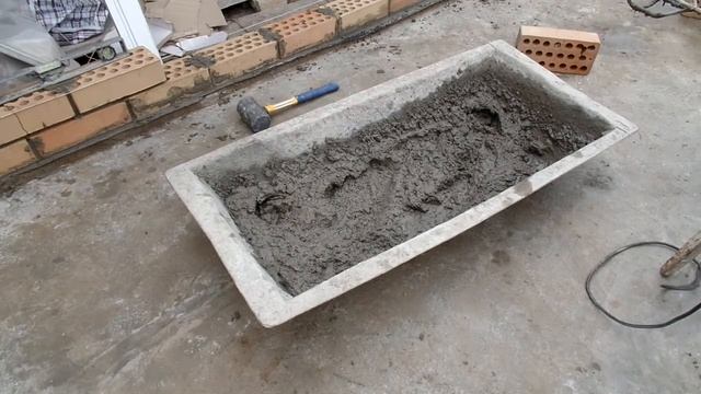 Будни Дачника 48 Инструменты для кладки Технология кладки Замешивание раствора Готовка еды смотреть онлайн