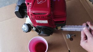 String Trimmer, Brush Cutter Oil Change Honda GX35, GX25, UMK425U, UMK435U, HHT35S, HHT25s