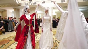 Обряд снятия платка с невесты