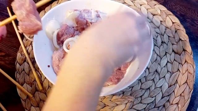 шашлычки на шпажках в духовке! идеальное блюдо для подачи на праздничный стол!