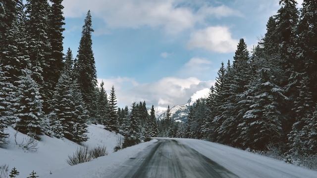 Евангелие дня. Чтимые святые дня. Апостола и евангелиста Луки́. (31.10.2020) смотреть онлайн