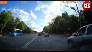 «Накажи автохама»: все-таки вырвался вперед, но на красный