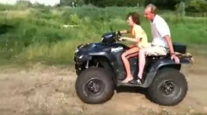 Sjuck, kids op Suzuki King Quad 700 !