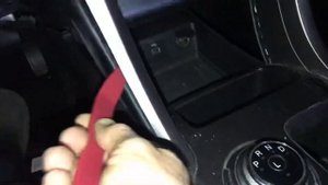 РАЗБОРКА Ford Fusion 2013 - 2018 США Рамка монитора консоли торпеды . Как снять ?