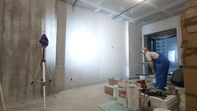 Нанесение шпаклёвки безвоздушным методом смотреть онлайн