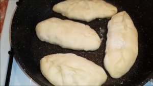 Пирожки с колбасой