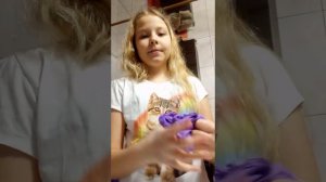 сделала слайм из воздушного пластилина без клея без тетрабората натрия и других загустителей