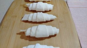 КРУАССАНЫ  с шоколадом из готового СЛОЕНОГО теста. Вкуснейший завтрак!
