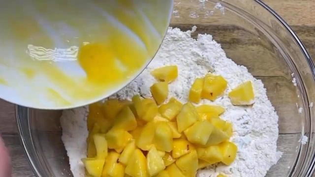 Bu Kekin Sırrını Açıklıyorum❗ÖYLE BİR ELMALI TART YAPTIK Kİ ? BİR YİYEN BİR DAHA İSTİYOR?