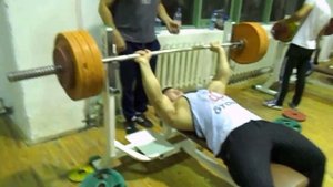 Жим лежа 150 кг на 10 раз