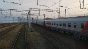 Прибытие скорого поезда  на станцию  Адлер