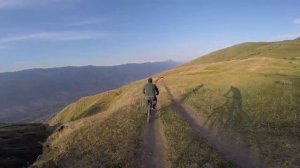 Спуск с горы села Гдынк часть 1