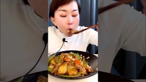 Китайцы едят на камеру / Asmr Chinese Eating Food Mukbang Show!!!
