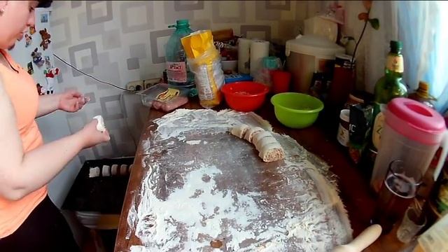 Рулеты из слоёного теста с колбасой.Рецепты от Алёны.Люблю пожрать смотреть онлайн