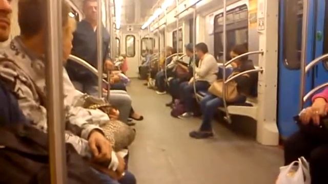 Вика дарит подарки смотреть онлайн