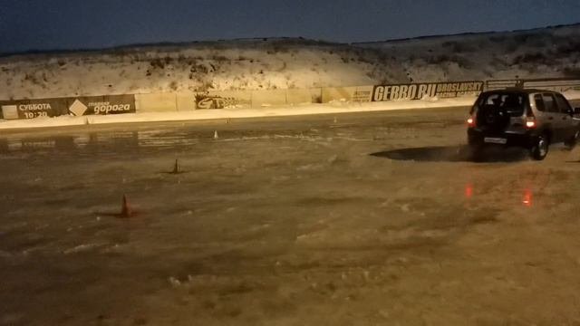 Обучение Зимнее защитное вождение Москва 2023