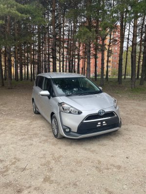 Toyota Sienta Hybrid без пробега по РФ