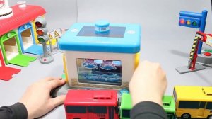 Автомойка для машинок. Развлекающие и развивающие видео обзоры детских игрушек