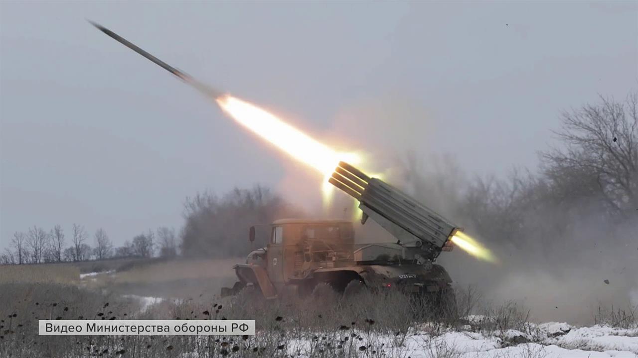 Расчеты РСЗО "Град" уничтожили вражескую бронетехнику на Купянском участке